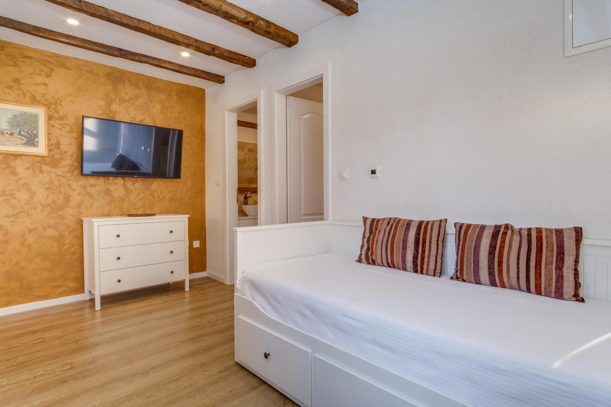Casa Rustica Apartment Mali Lošinj Екстериор снимка